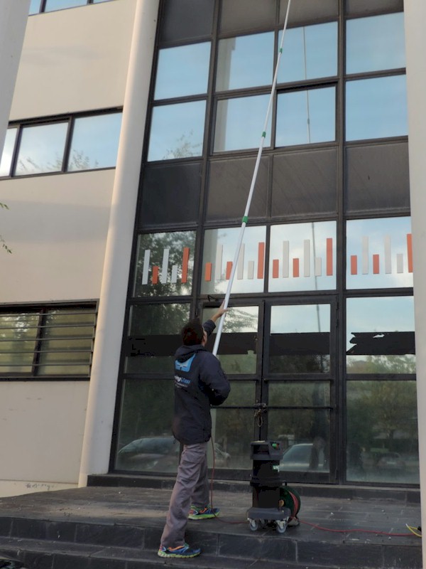 Limpieza profesional de cristales en Madrid